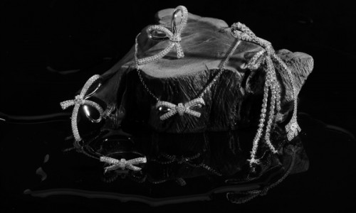 献给自我的浪漫礼物  ANNAYA推出全新蝴蝶结系列珠宝Bowknot Collection
